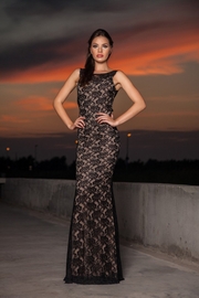 rochii din dantela elegante lungi