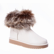 ugg-uri albe cu puf
