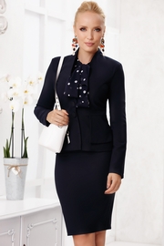 compleu dama elegant