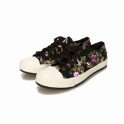 tenesi cu imprimeu floral