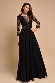 rochii elegante de ocazie din dantela neagra